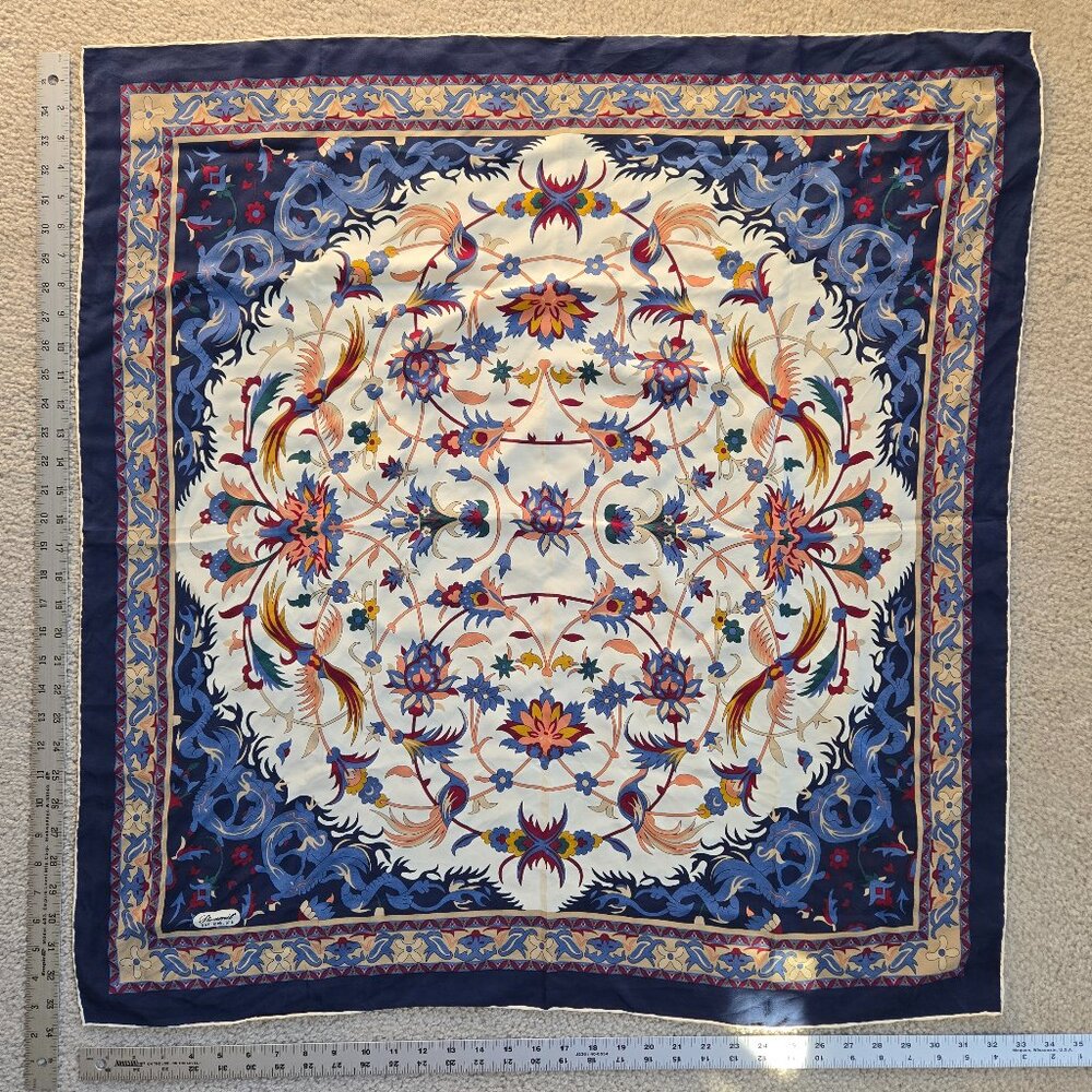 Piramit Turkish Silk Scarf with hand-rolled hems